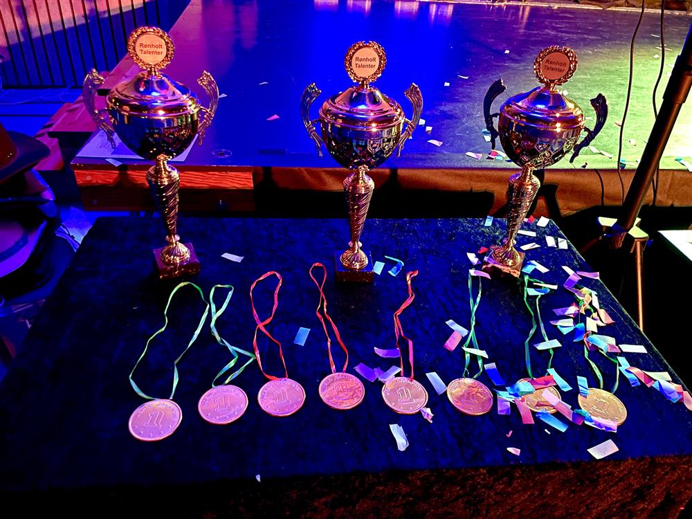 Pokaler og medaljer - Klikk for stort bilde