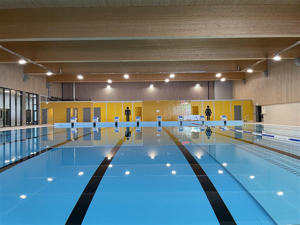 Svømmehall - Klikk for stort bilde