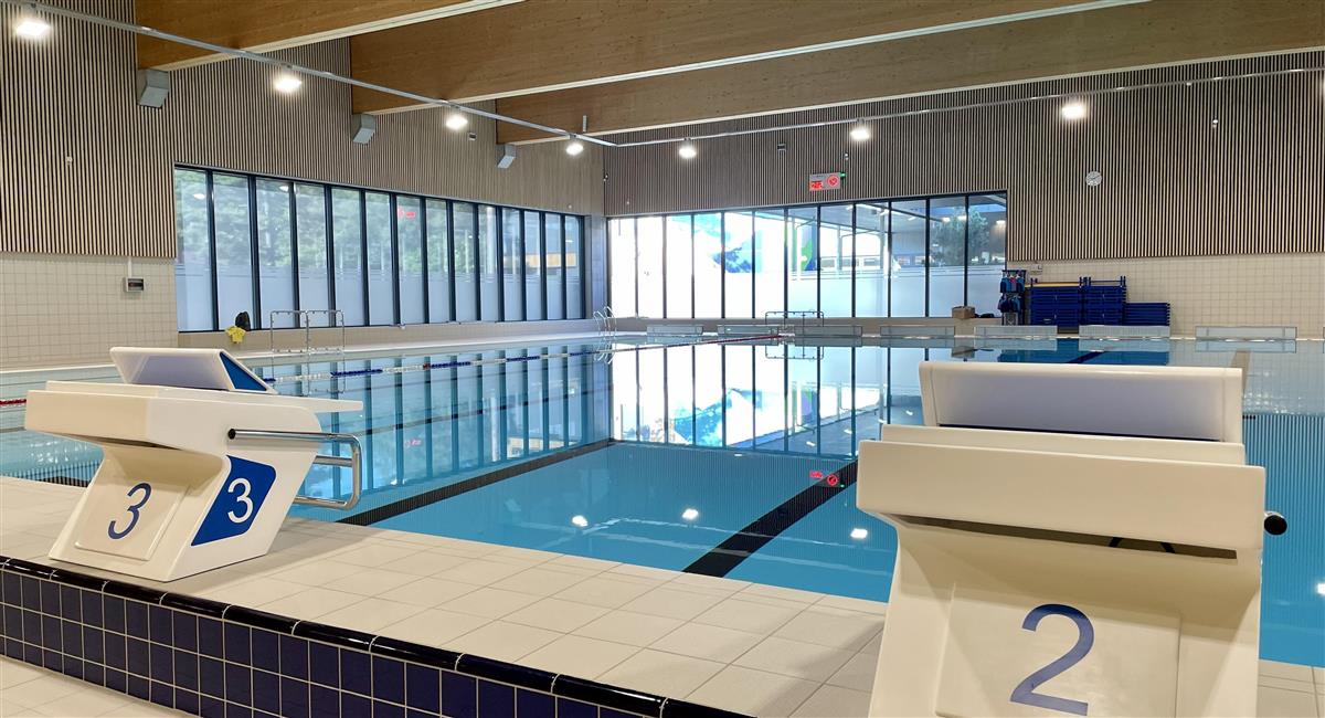 Bilde av svømmebassenget i Bamble svømmehall - Klikk for stort bilde